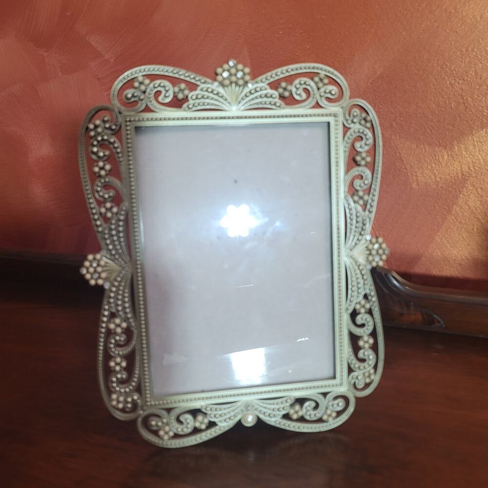 Burnes of Boston 5x7 Victorian Revival Picture Frame Ornate Silver Tone Pearls